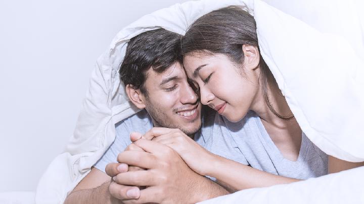 男人越来越离不开你的表现是什么?男人彻底爱上你的表现是什么
